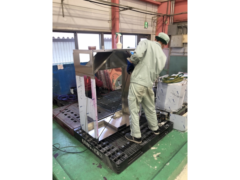 箱形状製作 施工実績 大型ステンレス板金 精密板金加工 フレーム加工 各種溶接なら 京都の竹村製作所