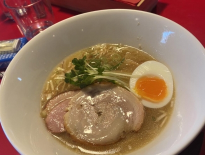 「麺xBAR SAKEBU」